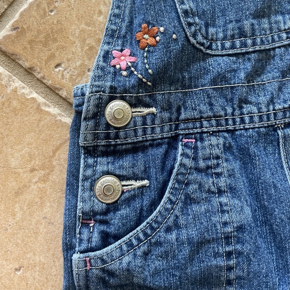 Vintage Girls Genuine Kids Oshkosh Denim Overalls with Embroidered Flowers - Picture 4 of 11